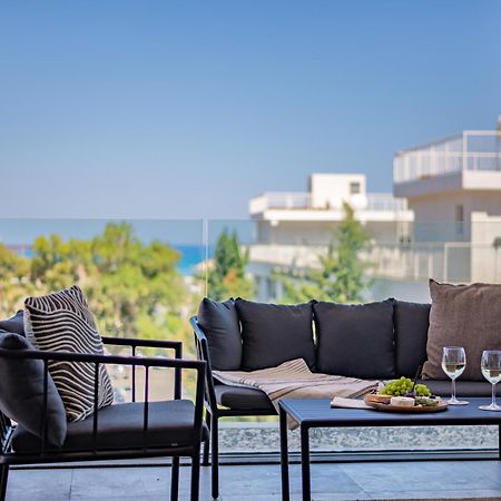 Sanders Gaia - Bright Two-Bedroom Apartment With Sea View لارنكا المظهر الخارجي الصورة